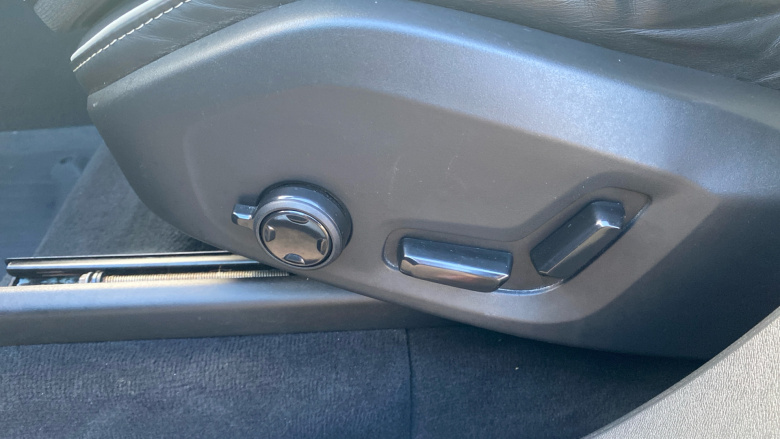 Volvo Xc90 2.0 T8 Hybrid R DESIGN Pro 5dr Geartronic Estate